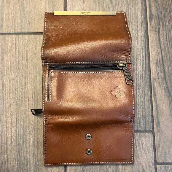 Patricia Nash Brown Trifold Leather Wallet - Picture 6 of 10